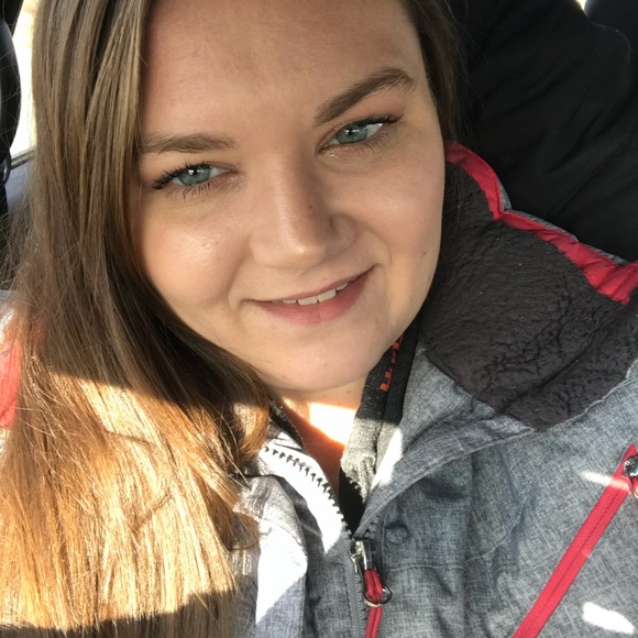 Meet your Posher, Paige - Picture 1 of 1